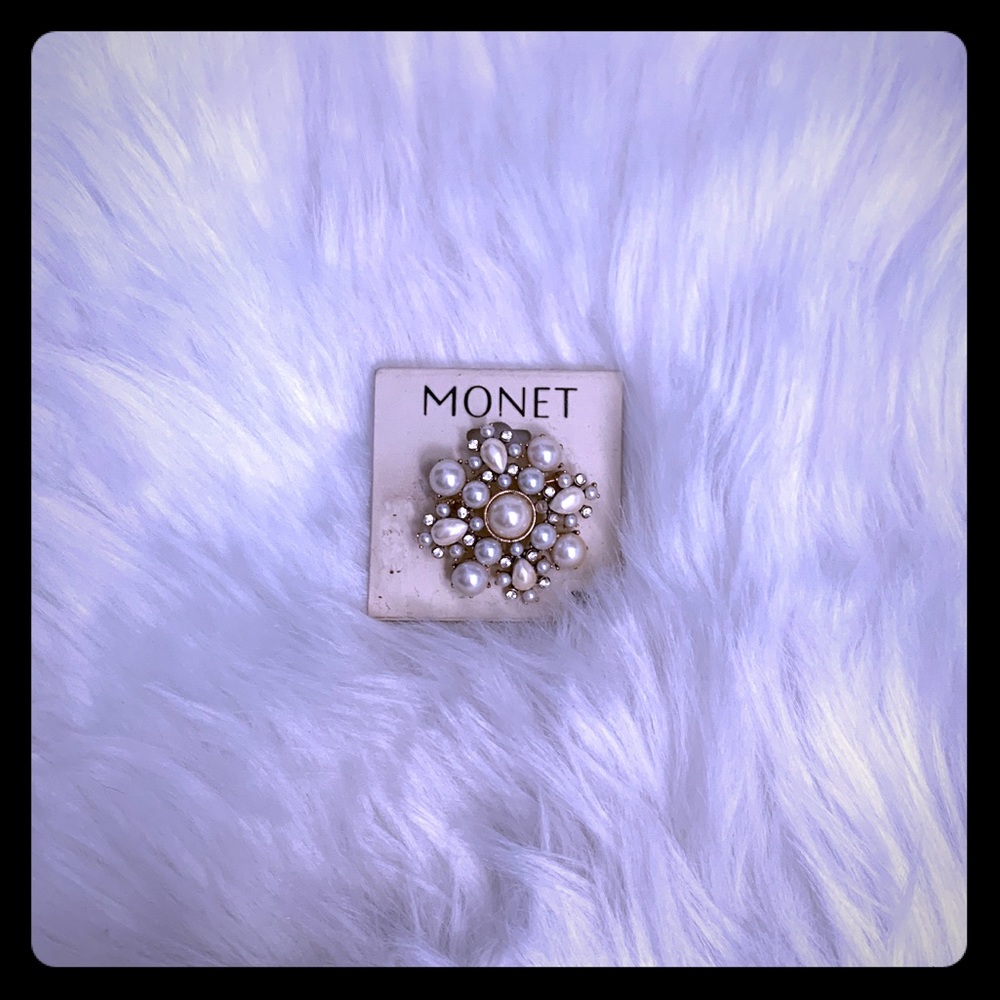 NEW Monet Pearl Brooch